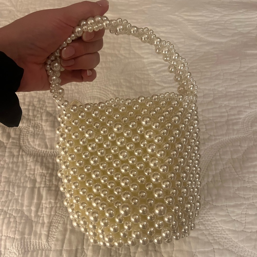 Elegant Pearl Beaded Handbag